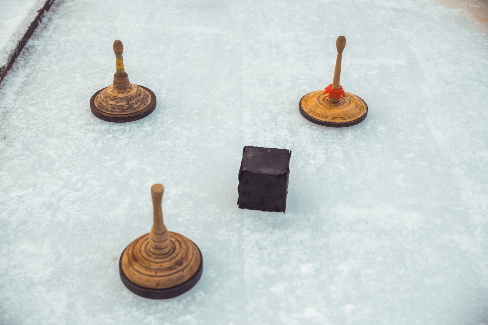 Eisstockschießen im Winter